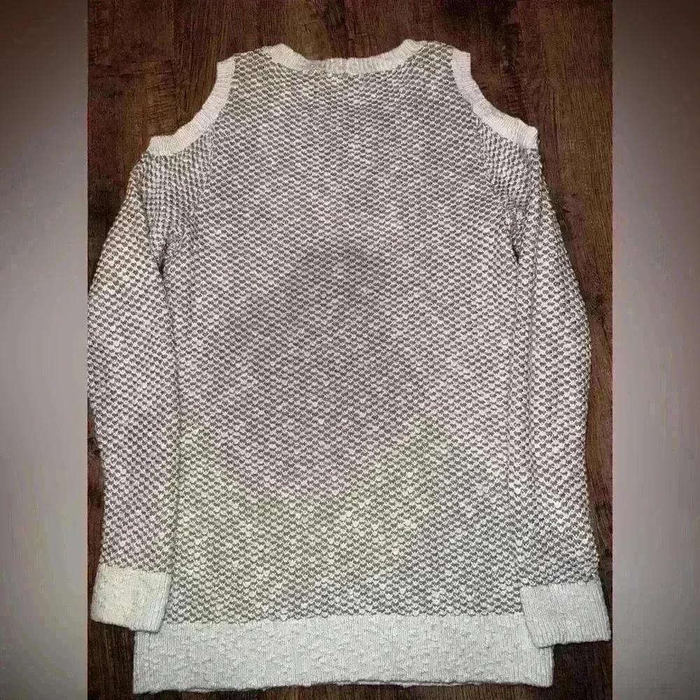 Westport 1962 Women’s Cold Shoulder sweater size petite medium